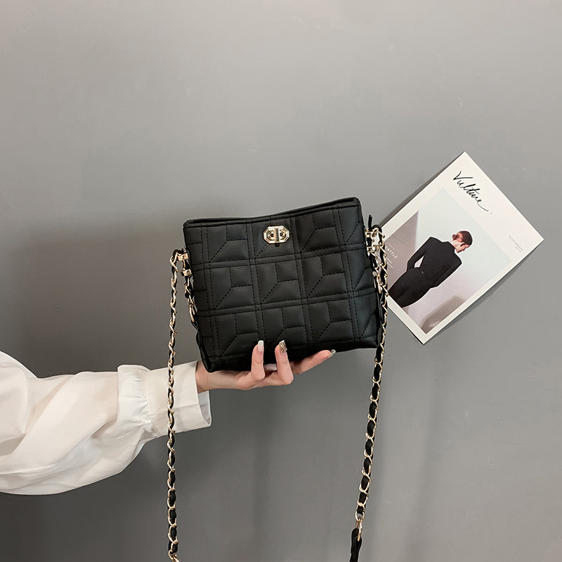 Elegant Summer Chain Shoulder Bag for Women 2020